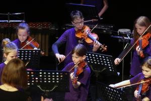 KONCERT ORKESTROV GLASBENE ŠOLE 10 FOTO LJUBO VUKELIČ
